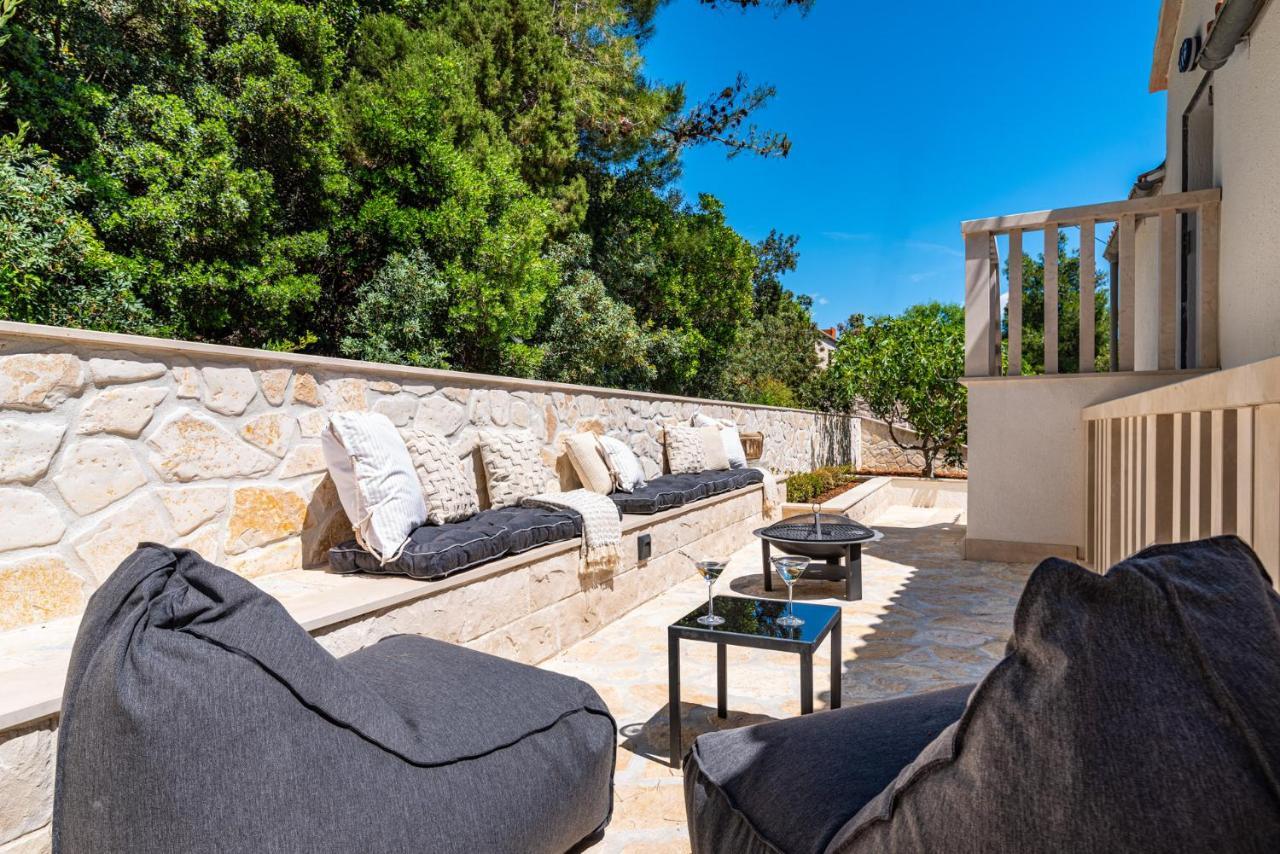 Villa Kadena - Luxury Seaside Villa With Private Heated Pool Selca  المظهر الخارجي الصورة