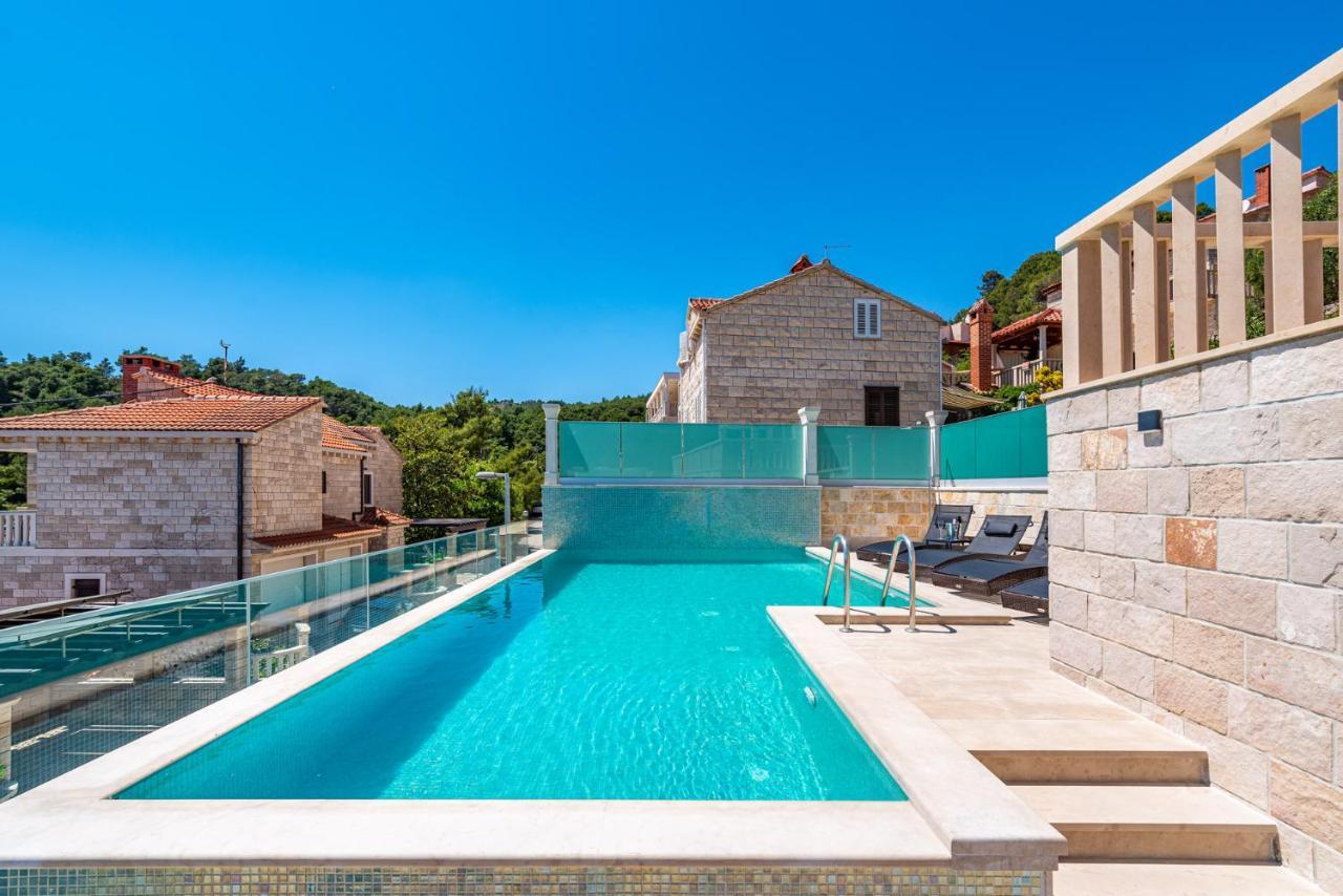 Villa Kadena - Luxury Seaside Villa With Private Heated Pool Selca  المظهر الخارجي الصورة