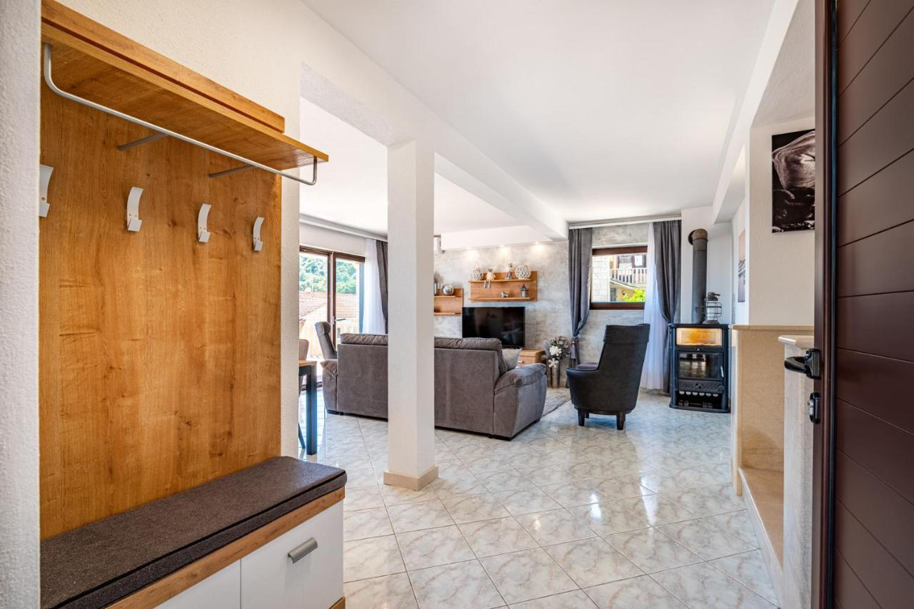 Villa Kadena - Luxury Seaside Villa With Private Heated Pool Selca  المظهر الخارجي الصورة