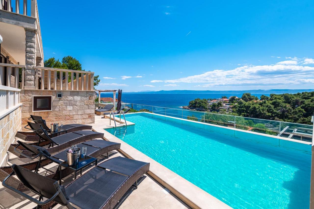 Villa Kadena - Luxury Seaside Villa With Private Heated Pool Selca  المظهر الخارجي الصورة