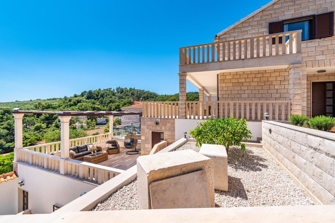 Villa Kadena - Luxury Seaside Villa With Private Heated Pool Selca  المظهر الخارجي الصورة